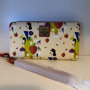 Disney Dooney & Bourke Snow White 85th Anniversary Large Wristlet Wallet